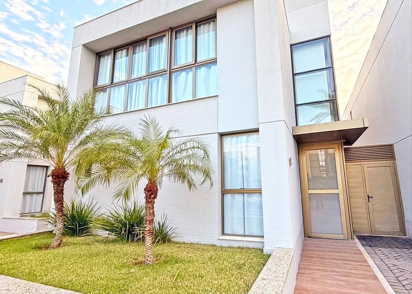 UMA CASA PARA QUEM NÃO ABRE MÃO DO EXTRAORDINÁRIO. Condomínio Bauhaus | Mata da Praia – Vitória/ES